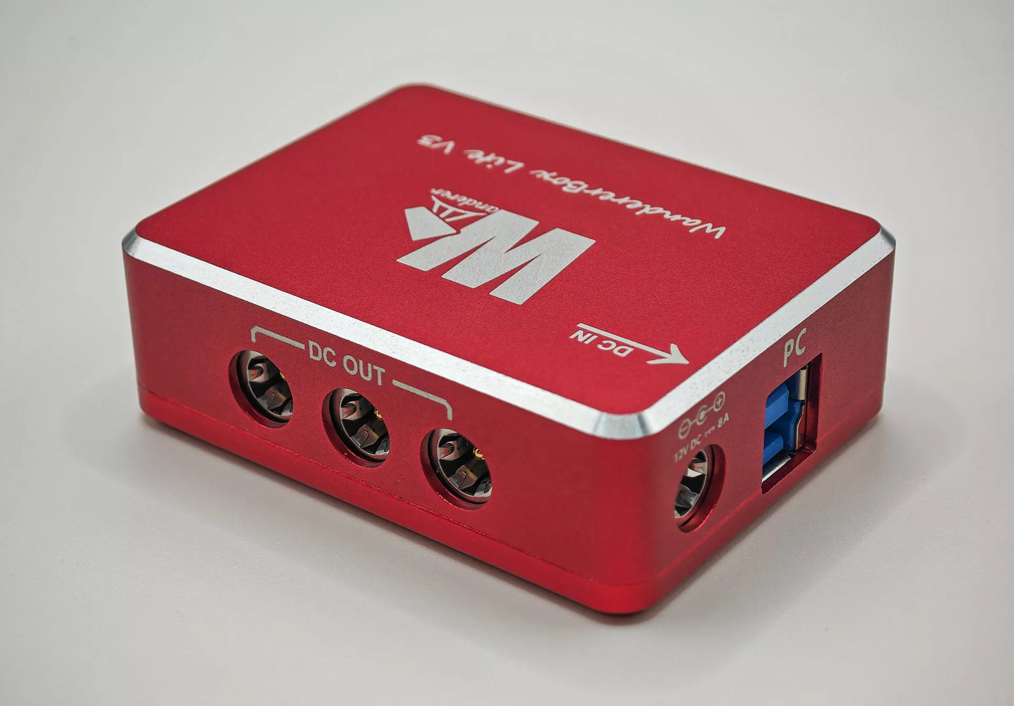 Wanderer Astro Box Lite V3 Micro DC+USB hub